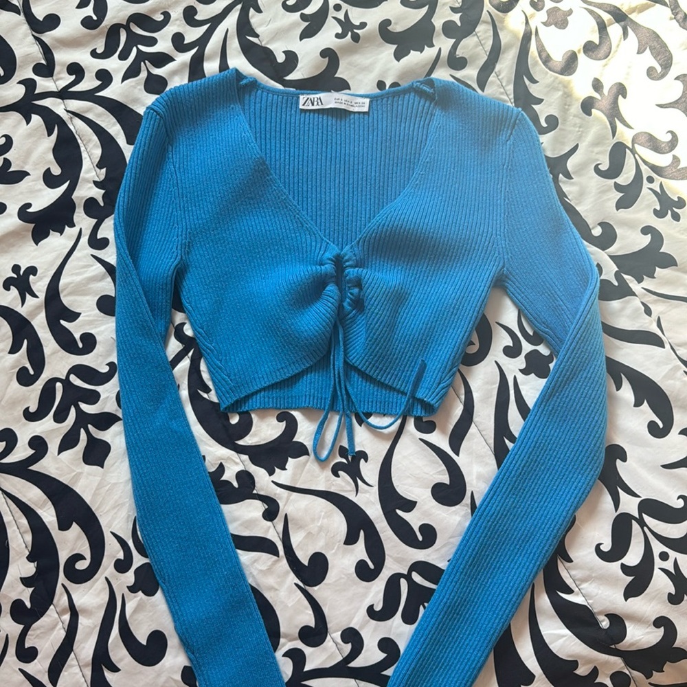 Zara Cropped Sweater